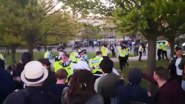 LONDRA SCENE VIOLENTE ,  CENSURATO SU YT  PERCHE'